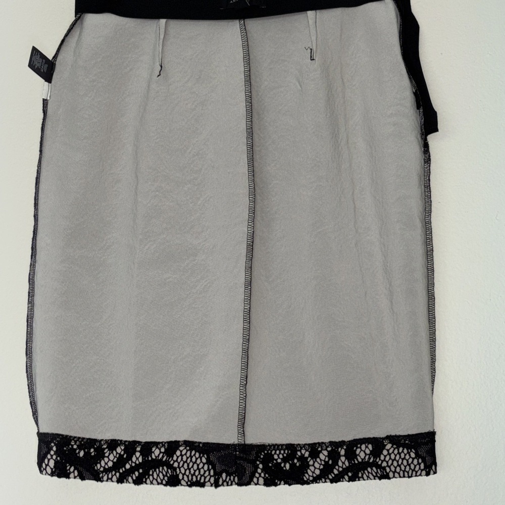 Ann Taylor Petite Black Lace Skirt Size 6P - Picture 3 of 4